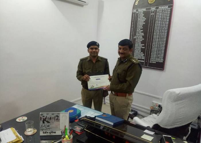 sp अखाड़े में उतरे ये आरक्षक, एसपी ने नवाजा