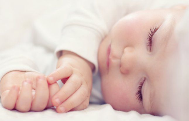 Baby नाजुक हड्डियों पर दबाव पडऩे से बदलता शिशु के सिर का आकार