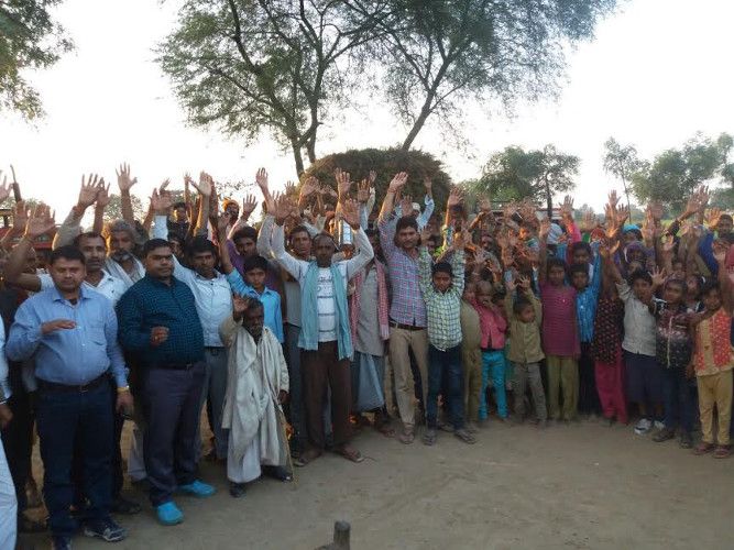 chitrakoot काम नहीं तो वोट नहीं, ग्रामीणों ने किया मतदान का बहिष्कार