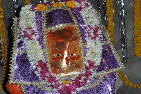 upside-down-hanuman-temple-पाताल विजय हनुमान मंदिर