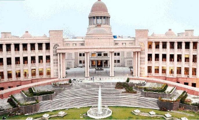 decision-of-lucknow-high-court-bench-about-word-limitation-in-rti