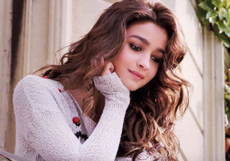 Alia Bhatt To Become Kashmiri Girl -               Patrika News