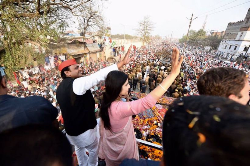 Akhilesh Yadav and Dimpal Yadav आजमगढ़ की 10 सीटों के परिणाम बताएंगे किसकी बनेगी सरकार