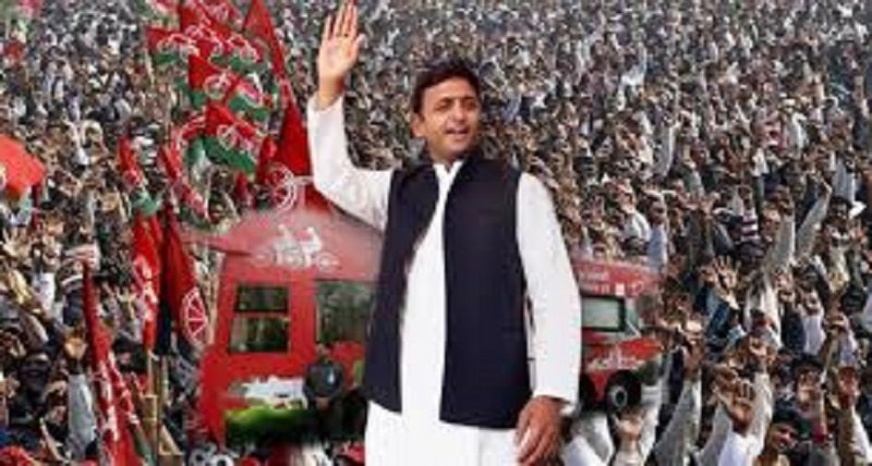 cm akhilesh पीएम का दिल्ली में मन नहीं लग रहा, हमसे कुर्सी का अदला बदला कर लें- सीएम अखिलेश