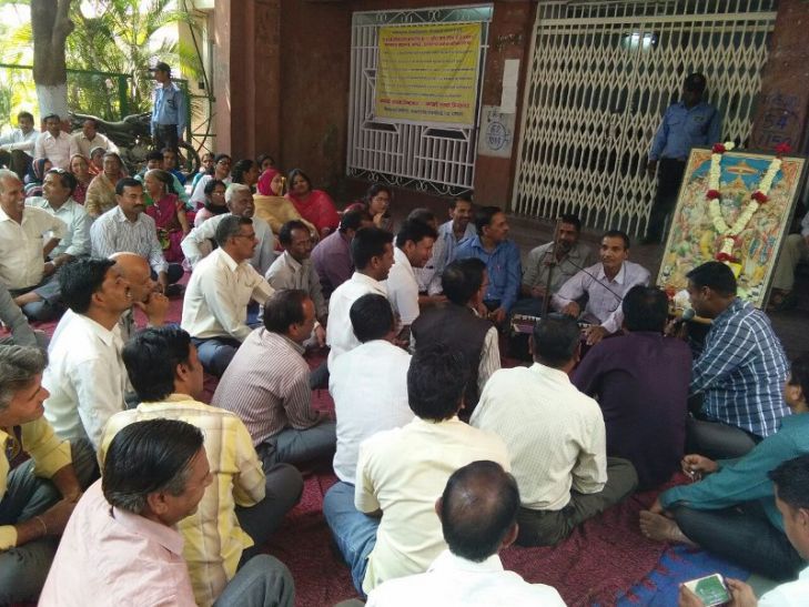 Barkatulla, Bu, Bhopal, mp news, protest, mbbs, b मध्यप्रदेश के 7 विश्वविद्यालयों में 8 हजार कर्मचारियों की हड़ताल
