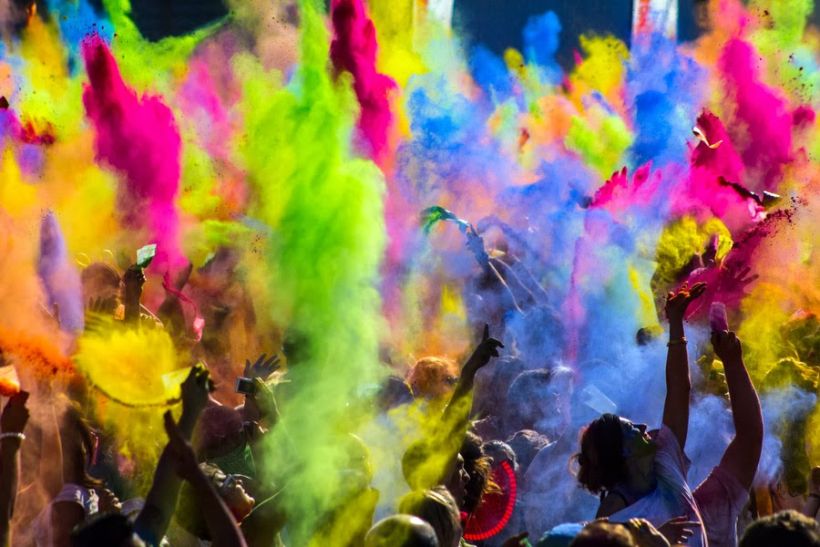 Holi होली पर होगा धन लाभ, बन रहा है विषेश योग, करें ये उपाय