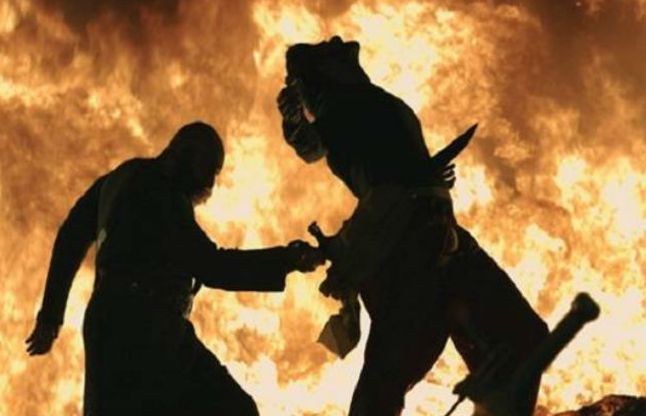 baahubali 2 poster फिर रिलीज होगी बाहुबली, देखने वालों को मिलेगा बाहुबली 2 का टिकट, जानिए क्यों
