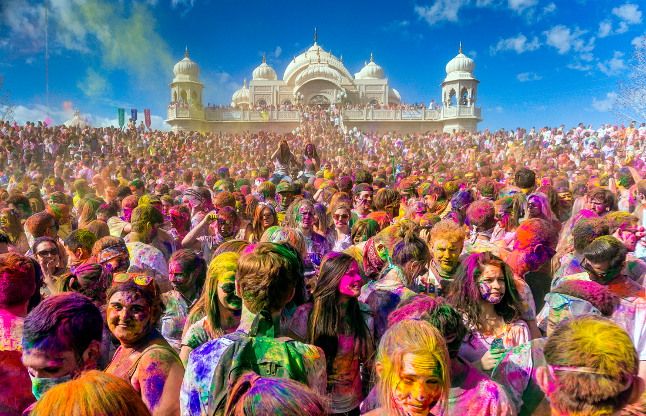 holi festival उल्लास और आनंद के समागम के साथ जीवन में रंग भरती होली