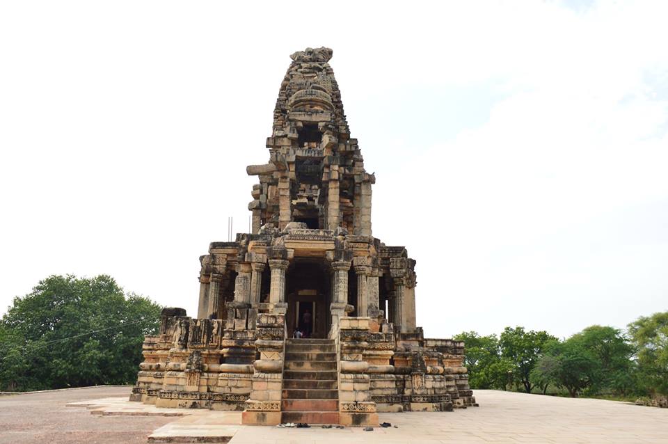 1000 साल पहले ईंट, गारा, चूना के बिना बनाया गया था यह शिव मंदिर 