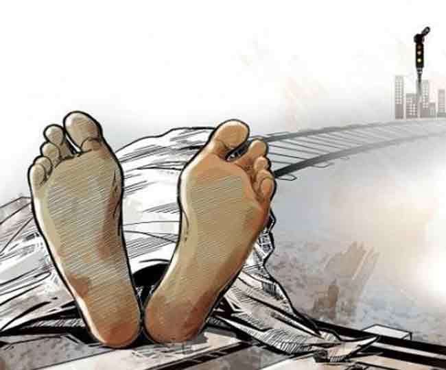 Woman sucide आजमगढ़ में महिला ने ट्रेन के आगे कूदकर दी जान