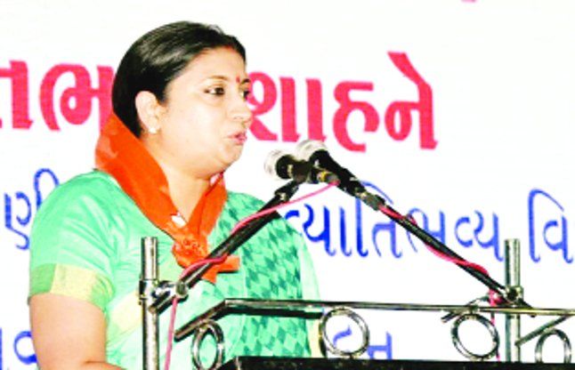 surat गुजरात में भी खिलेगा कमल: ईरानी