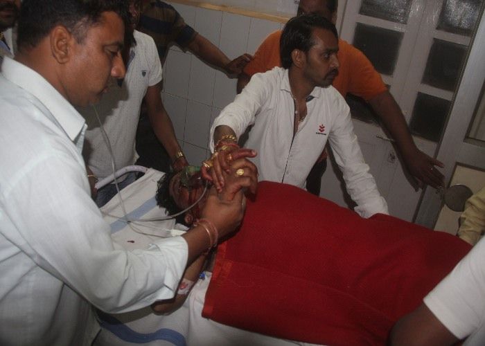 Quarrel दो पक्षों में चली गोलीं, जनपद अध्यक्ष के भाई सहित चार घायल