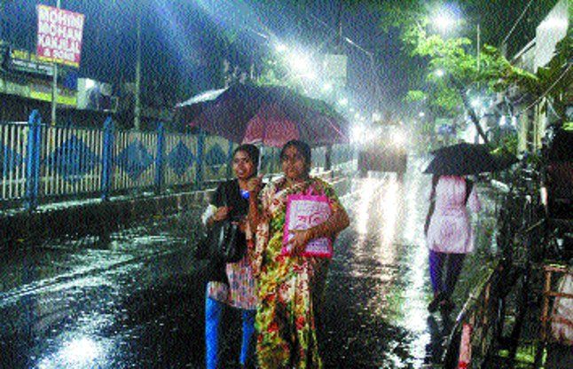 kolkata चैत्र में महानगर में रिमझिम बरसे बरसा