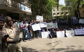 Thousands of doctors protest against recent attack Thousands of doctors protest against recent attack
