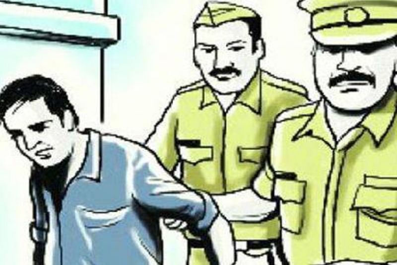 police हिस्ट्रीशीटर इजराइल को कचहरी से उठा ले गई कानपुर पुलिस, पत्नी चार दिन से खोजती रही