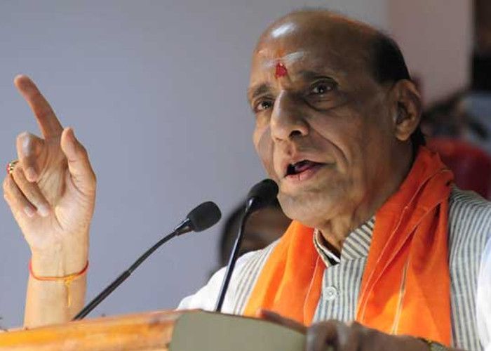 Rajnath Singh अंग्रेजी स्कूलों में संस्कृत कंपलसरी हो: राजनाथ सिंह
