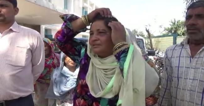 bjp voter ko pita बीजेपी को वोट देने पर मुस्लिम महिला को मिली ये खौफनाक सजा