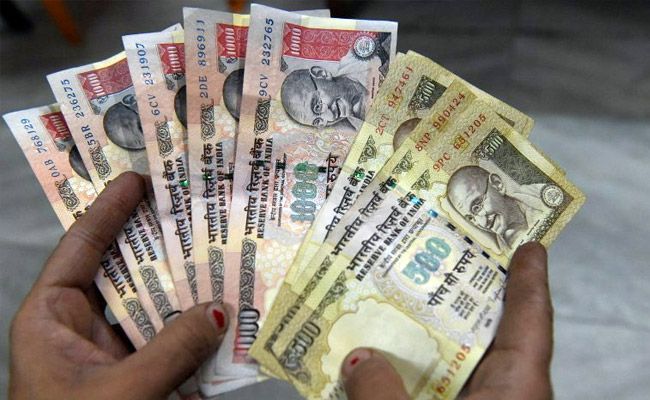 tax saving टैक्स सेविंग से संबंधित इन कामों को निपटाने के लिए बचे हैं तीन दिन