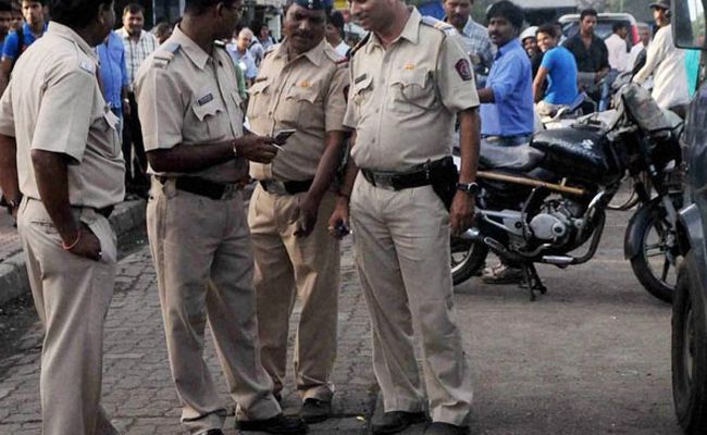 bhopal police, passport verification, police duty H-DAY: 80 फीसदी पुलिसकर्मी बीमार, वाइफ भी तोड़ रहीं रिश्ता, पढ़ें ये रिपोर्ट...