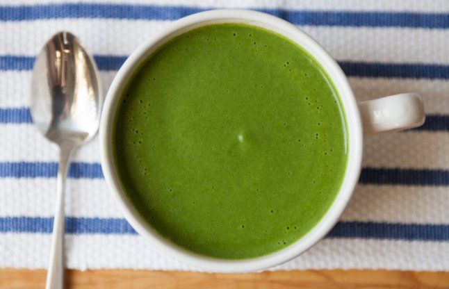 Spinach and mint soup इस चीज के सेवन से बढ़ती उम्र में भी उतर सकता है चश्मा