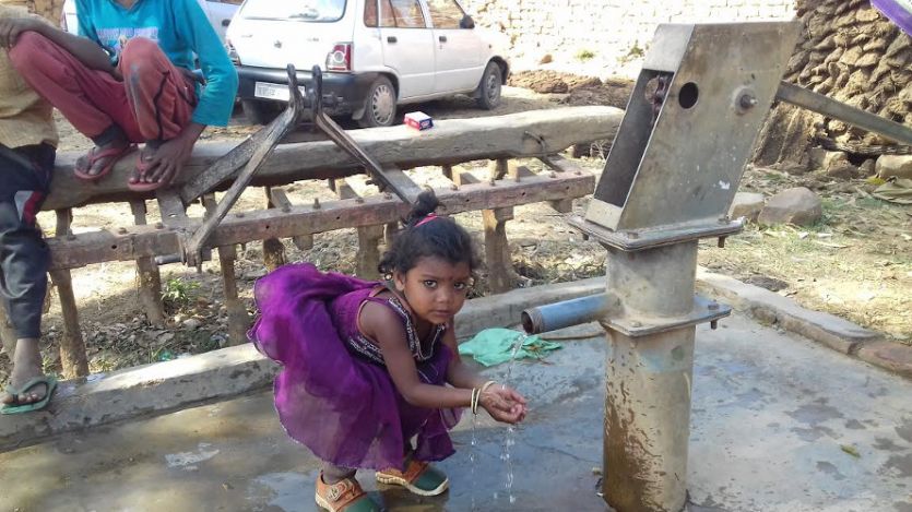 chitrakoot क्या इंसान और क्या बेजुबान, पानी के लिए त्राहिमाम...त्राहिमाम!