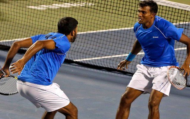 Rohan Bopanna and Shriram balaji in davis cup बोपन्ना और बालाजी ने दिलाया भारत को विश्व ग्रुप प्लेऑफ का टिकट