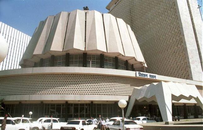 Maharashtra Assembly महाराष्ट्र सार्वजनिक विद्यापीठ कानून को परिनियम की प्रतीक्षा