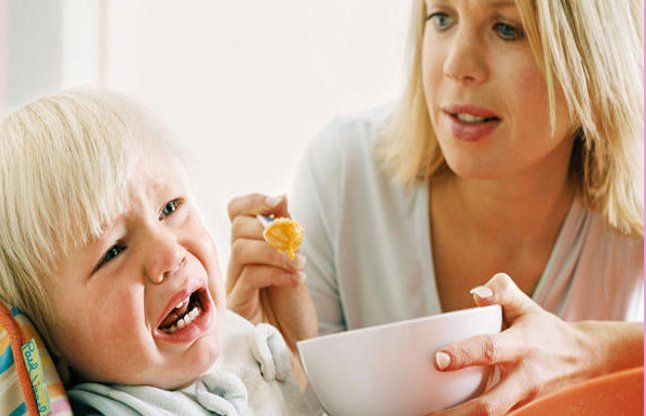 child महंगा पड़ सकता है बच्चों को जरूरत से ज्यादा खाना खिलाना