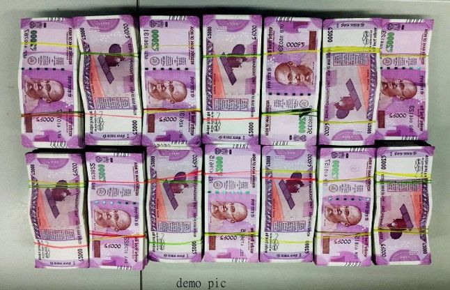 Fake Notes बीएसएफ ने 7 लाख रुपए मूल्य के नकली नोट जब्त किए