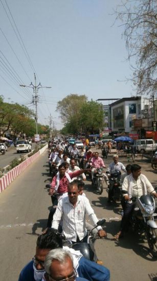 Neemuch राजा तो पछताया, मामा भी पछताएंगे के लगे नारे