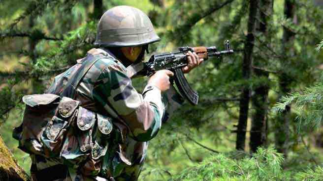 8 Pak troops killed J&K: पाक गोलीबारी में 1 भारतीय जवान शहीद