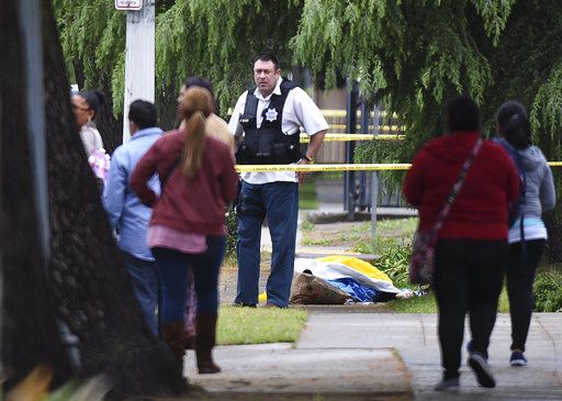 America shooting नस्लीय हमला से दहला अमरीका, कैलिफोर्निया में गोलीबारी में 3 की मौत