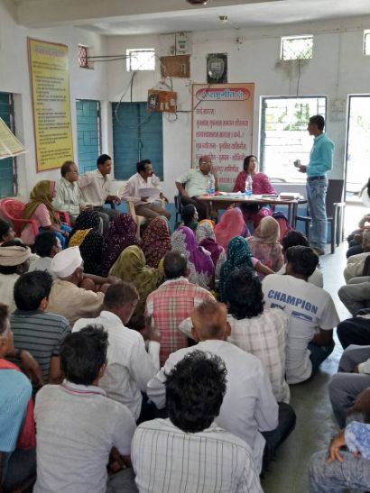 jhabua पानी रोकने के लिए नदी-नालों पर स्टापडैम बनाएं : कलेक्टर