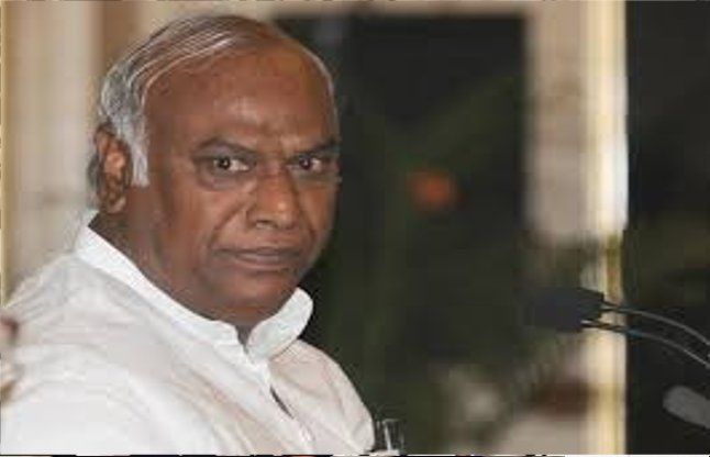 bangalore news खरगे ने कहा, उमा भारती त्यागपत्र दें