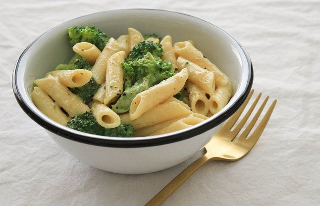 Creamy macaroni with broccoli बच्चों को टिफिन में दे सकते हैं क्रीमी मेकरोनी विद ब्रोकली
