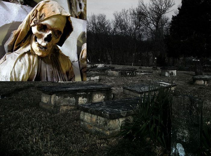 horrible graveyard, graveyard, kabristan, horribl इस कब्रिस्तान में रहता है भूत, कब्रों को खोलने पर मिले 'जिंदा' कंकाल