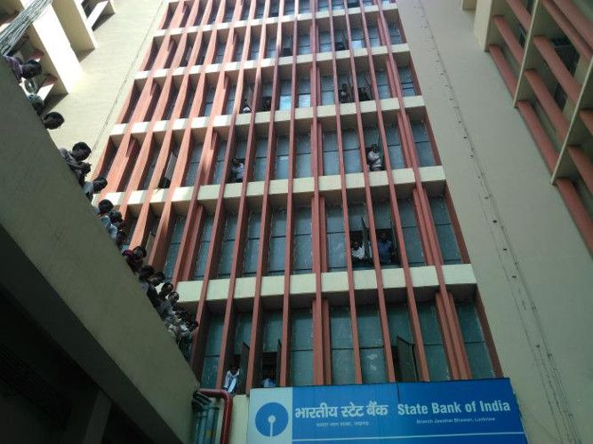 Fire in Jawahar Bhawan जवाहर भवन में आग लगने से मचा हडकंप