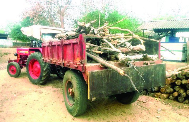 2 tractor illegal ammunition अवैध परिवहन कर रहा था ट्रैक्टर चालक वन अमले को देख उड़ गए होश