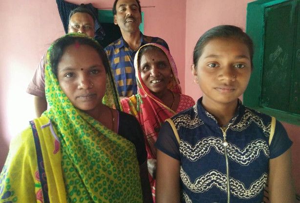 Board examination: Anjan Deepa was immersed in his बोर्ड परीक्षा : अपने मेरिट में आने से अंजान दीपा मग्न थी तालाब में मछली पकडऩे में