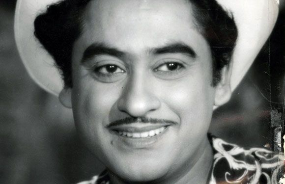 kishore kumar इस सिंगर ने सिंगिंग में ही नहीं, बल्कि एक्टिंग में भी मनवाया अपना लोहा
