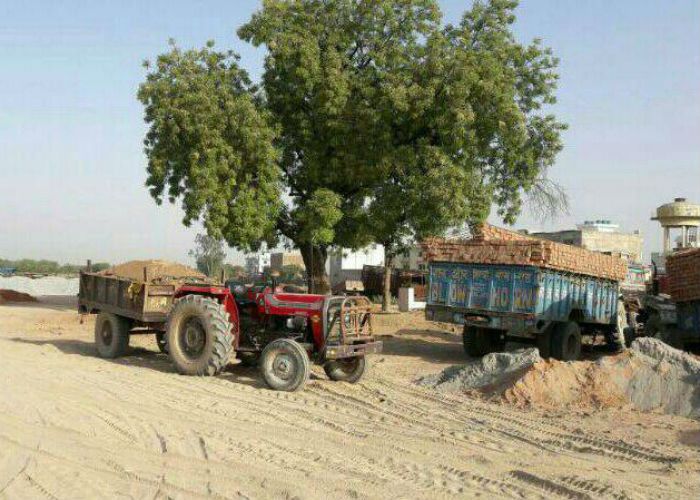 Illegal Sand Mining योगीराज में खनन माफियाओं के हौसले बुलंद