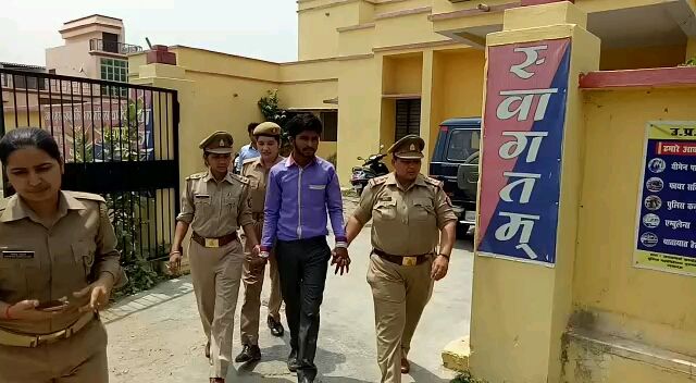 Eve Tease एंटी रोमियो में खुद फंस गये भाजपा नेता के भतीजे