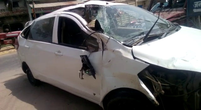 accident BIG BREAKING मुजफ्फरनगर के उप जिलाधिकारी कार हादसे में जख्मी, अस्पताल में भर्ती