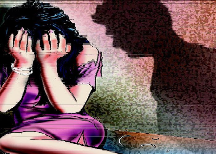 Girl Raped, father raped her minor daughter in jabalpur पिता कर रहा था 16 साल की बेटी से दुराचार