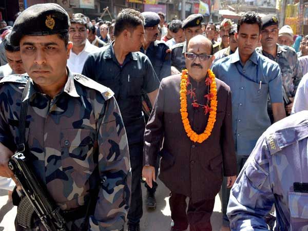 Amar Singh कभी थे मुलायम के चहेते आज योगी संग चिढ़ा रहे हैं मुंह!