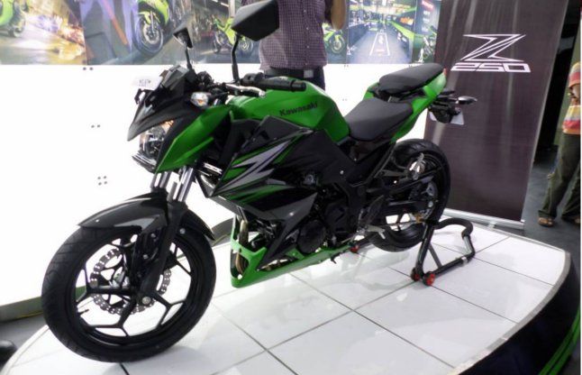 Kawasaki Z250 कावासाकी ने दमदार इंजन के साथ लॉन्च की नई बाइक Z250, ये है कीमत