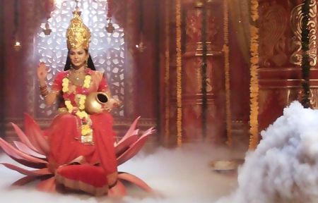 deepali saini जानिए, फल बेचने वाले की बेटी कैसे बनी बॉलीवुड क्वीन