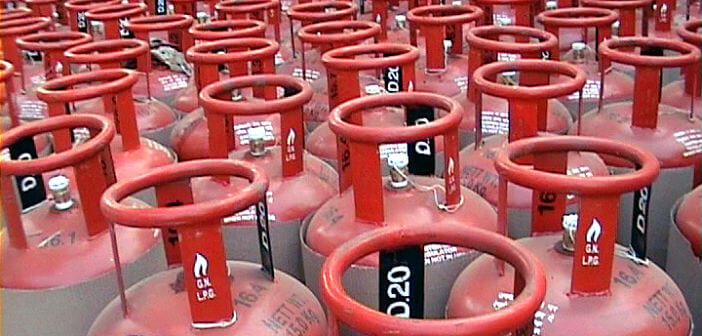LPG connections एलपीजी कनेक्शन, उत्पादन-वितरण में 30,000 करोड़ का होगा निवेश