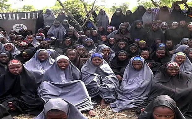 Boko Haram 'बोको हरम' के चंगुल से छूटी 82 स्कूली लड़कियां