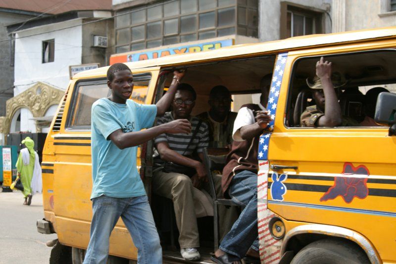 Nigerian नाइजीरिया में 2 बसों की टक्कर में 26 की मौत